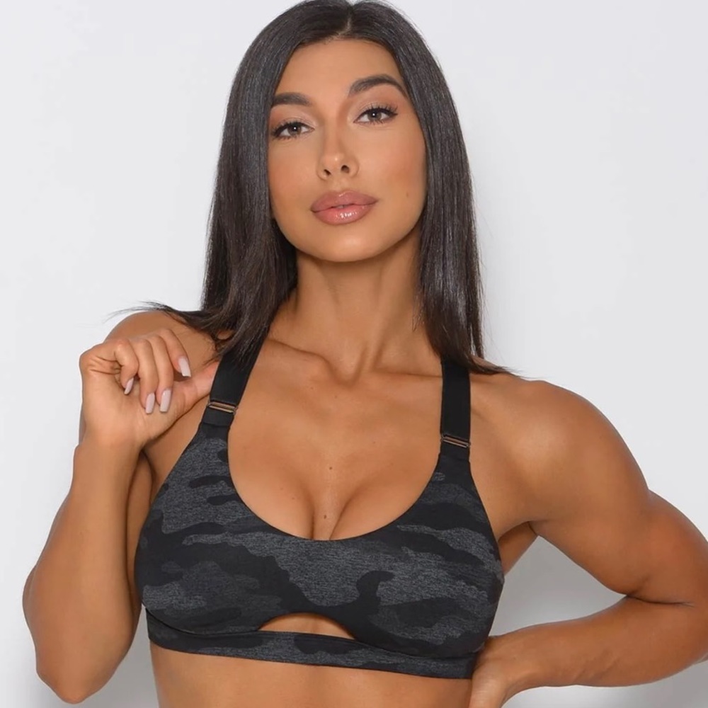 Bombshell Fit Camo Sports Bra Black Gray Small